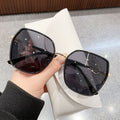 Schwarz
